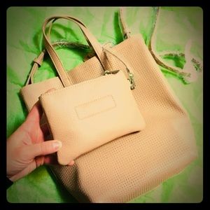 American Eagle NWT Purse With matching wristlet